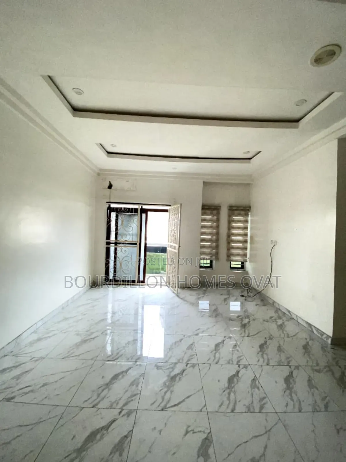 4bdrm Duplex in Ikota Villa Estate for rent in Lekki