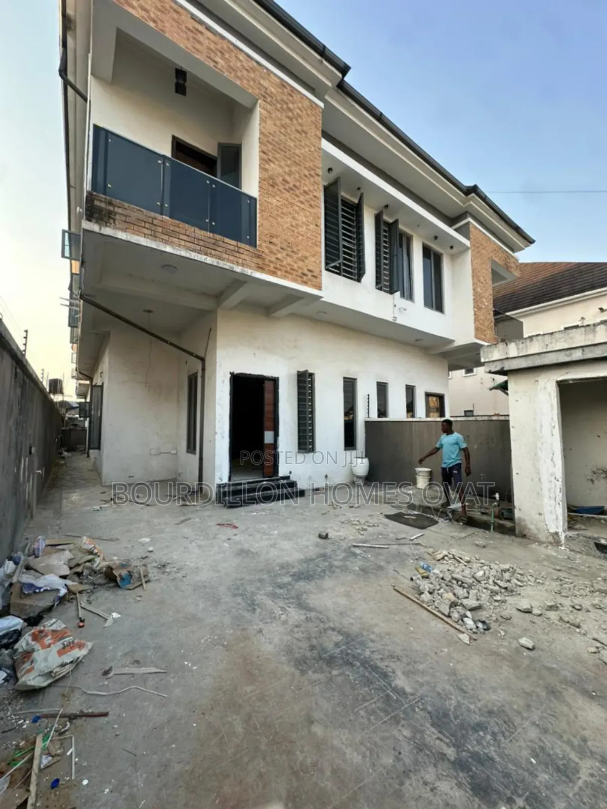 4bdrm Duplex in Ikota Villa Estate for rent in Lekki