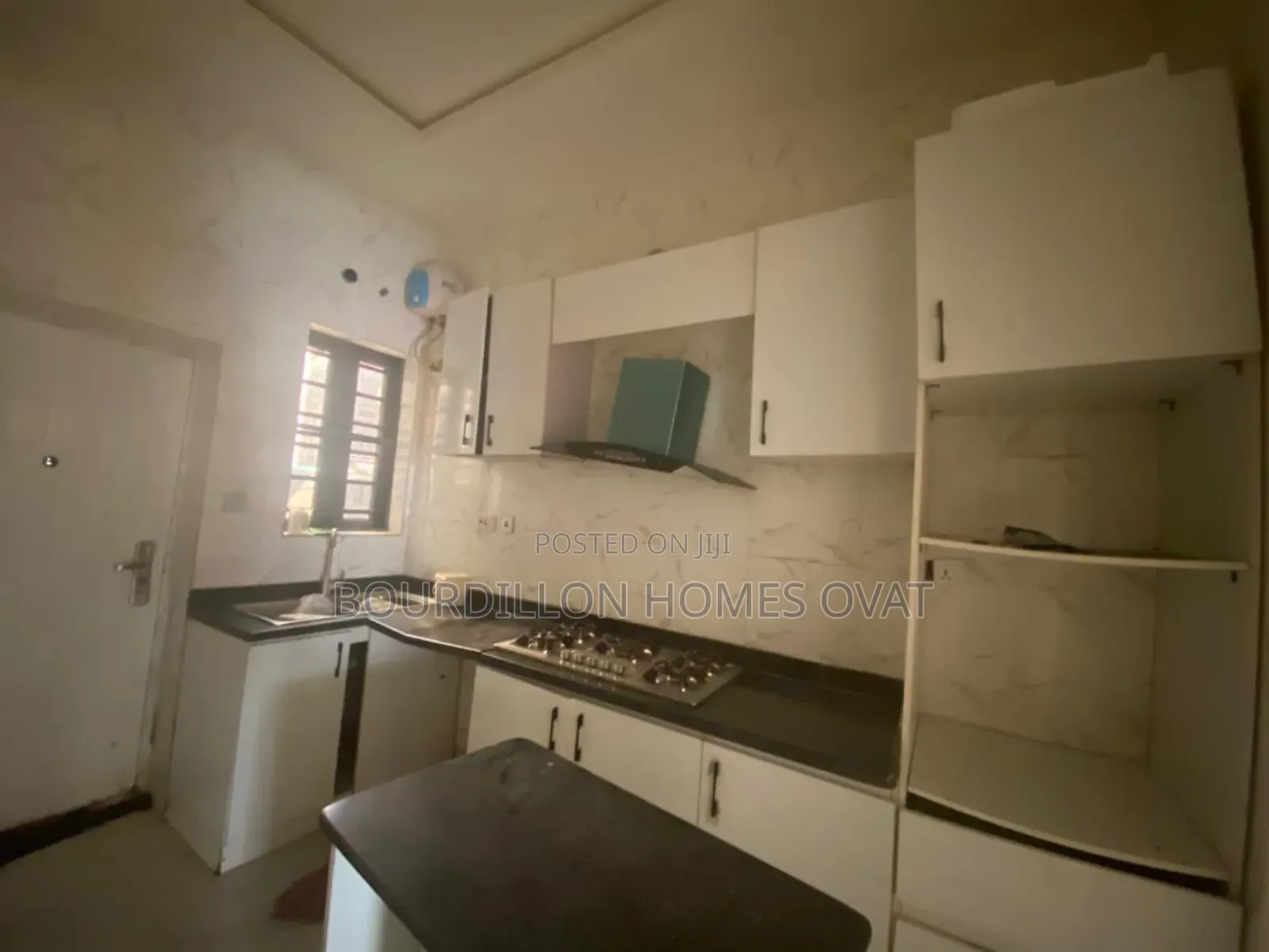 3bdrm Duplex in Ikota Villa Estate for rent in Lekki