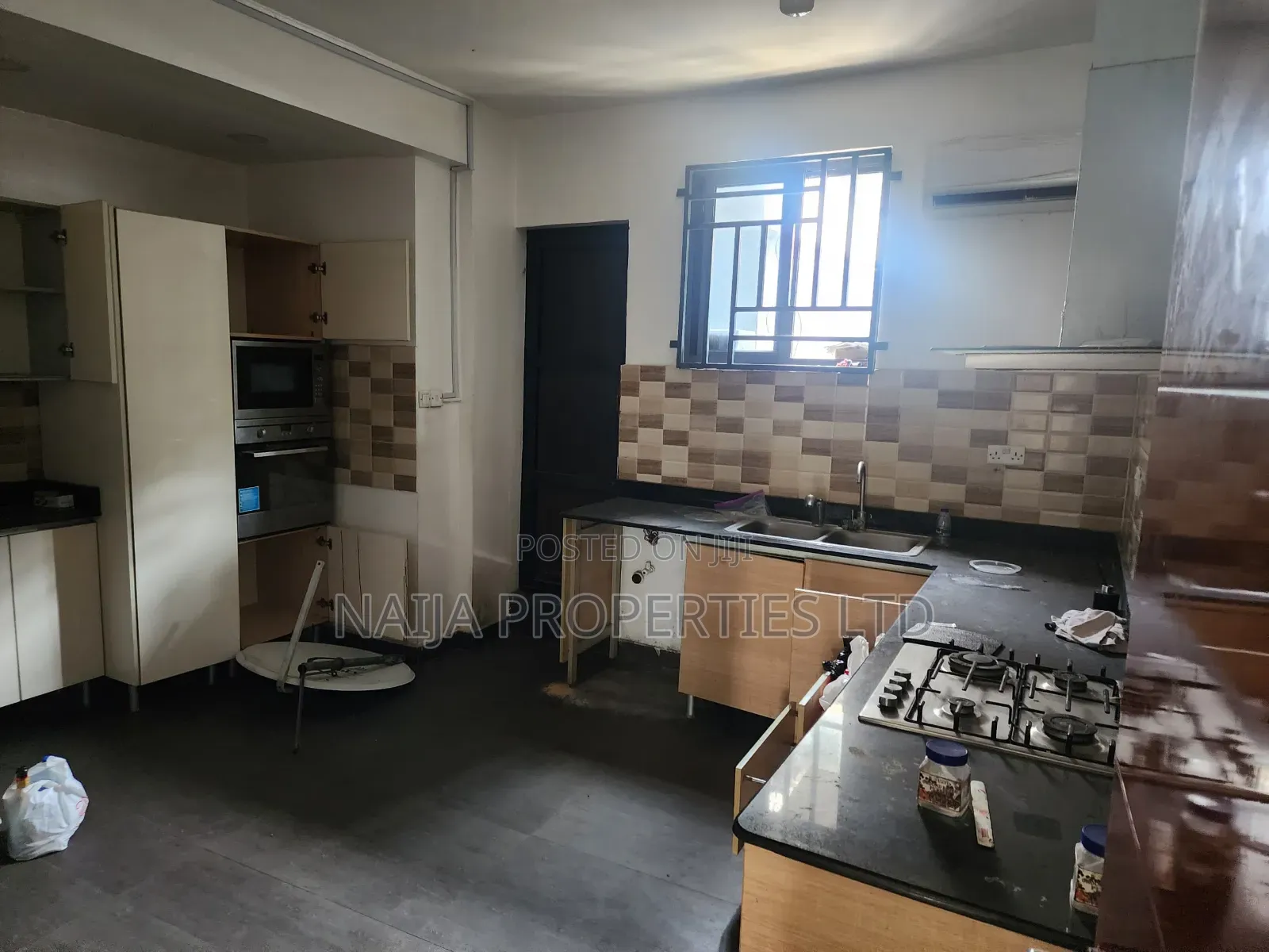 4bdrm Maisonette in Muri Okunola, Victoria Island for rent in Victoria Island