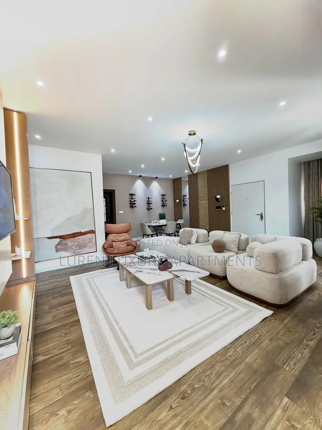 Luxury 3 Bedroom Lake-View Apartment + Swimming Pool Gym in Jabi