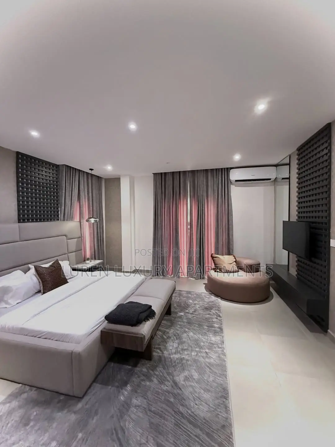 Luxury 3 Bedroom Lake-View Apartment + Swimming Pool Gym in Jabi