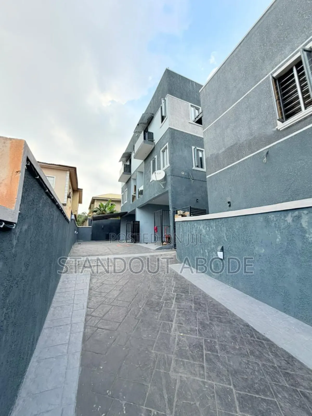 4bdrm Duplex in In An Estate, GRA Phase 1 for sale in GRA Phase 1