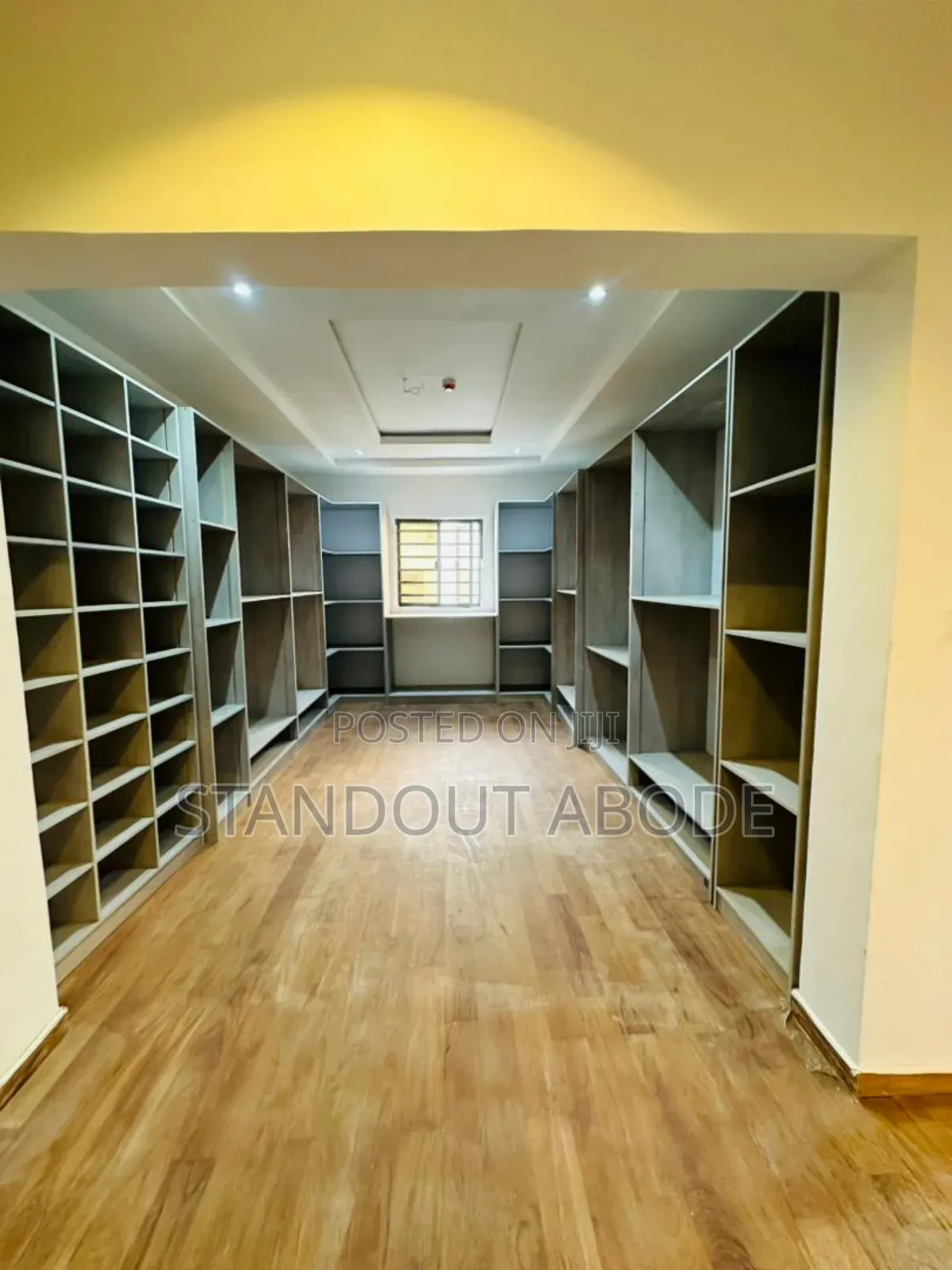 7bdrm Duplex in In Ikeja Gra for sale in Ikeja GRA
