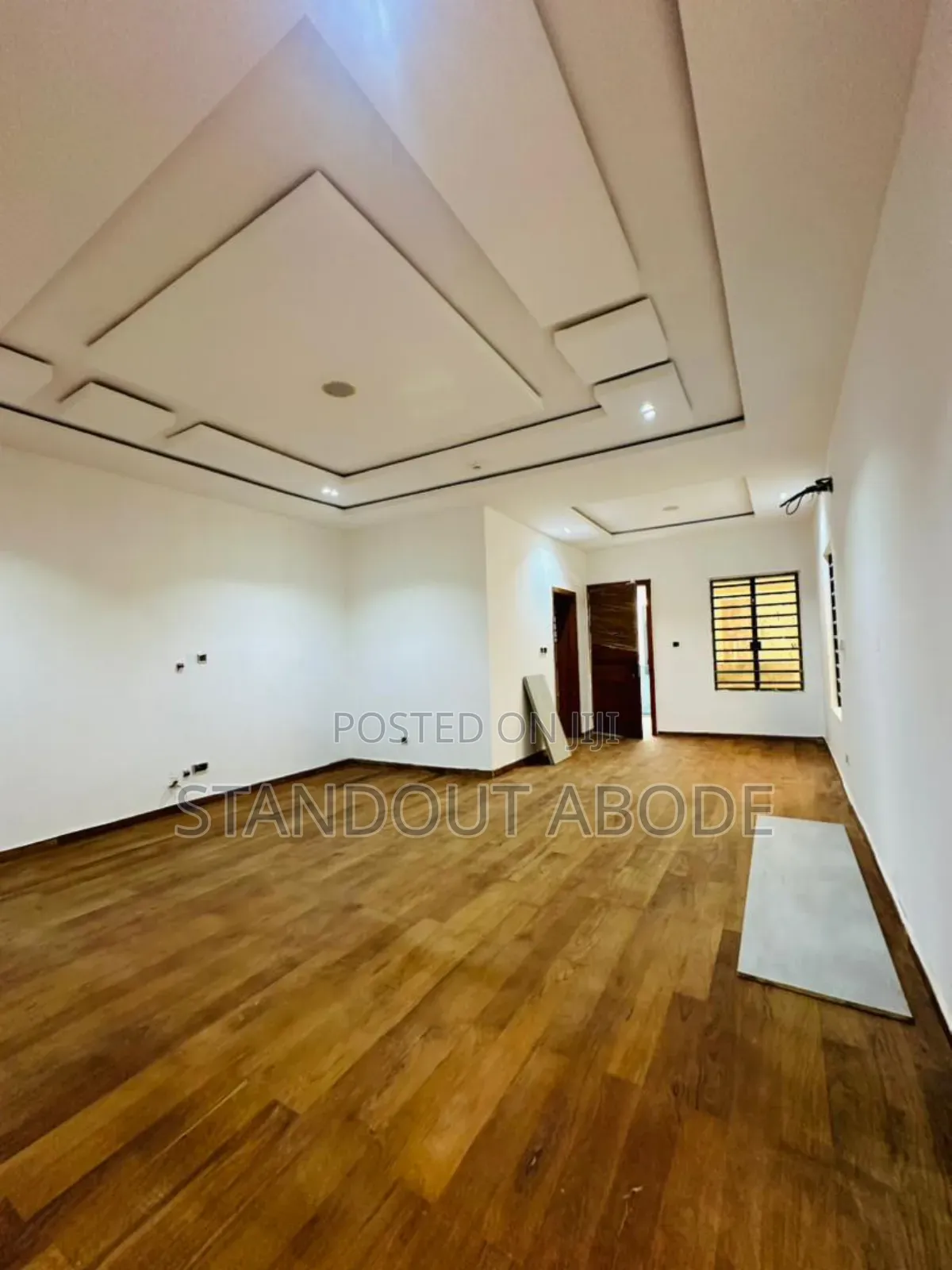 7bdrm Duplex in In Ikeja Gra for sale in Ikeja GRA