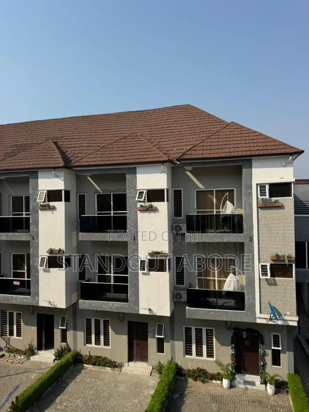 4bdrm Duplex in In An Estate, Ikate for sale in Ikate