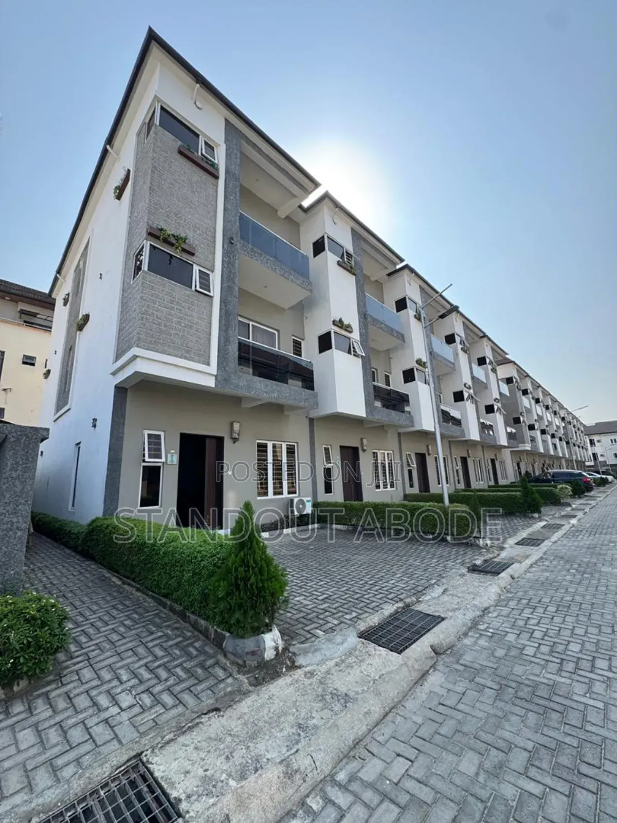 4bdrm Duplex in In An Estate, Ikate for sale in Ikate