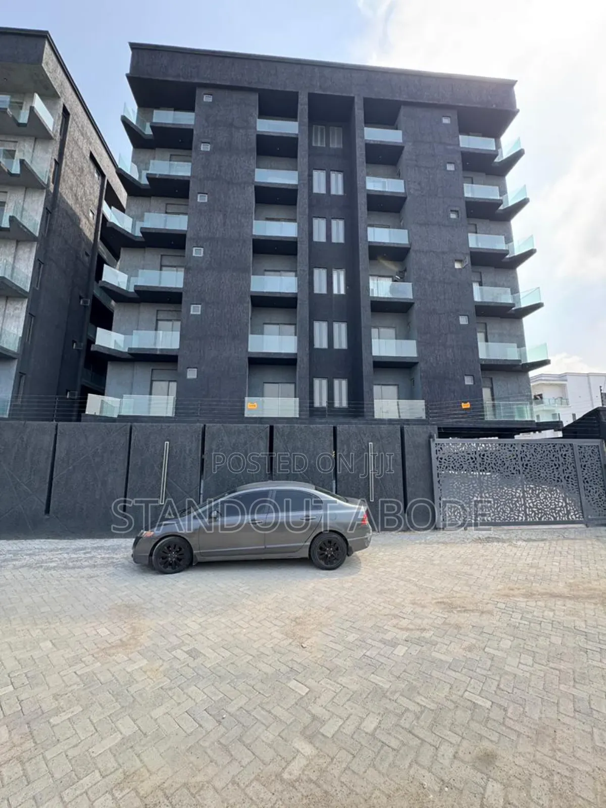3bdrm Apartment in In An Estate, Ikate for sale in Ikate
