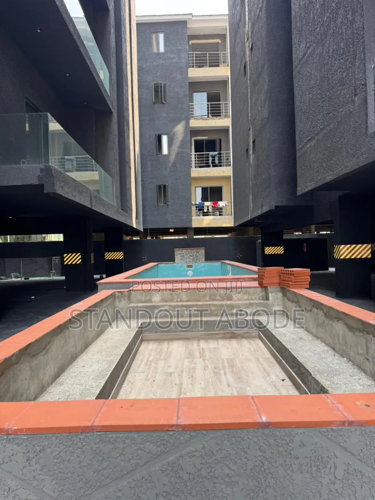 3bdrm Apartment in In An Estate, Ikate for sale in Ikate
