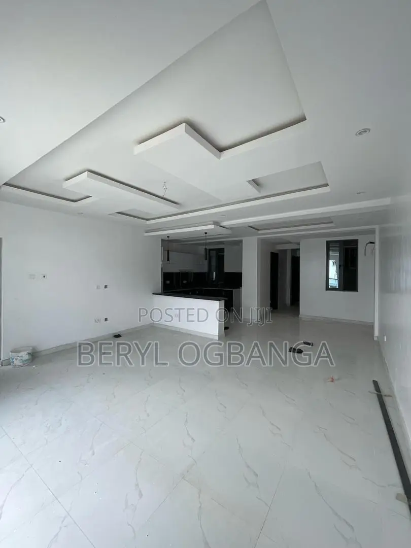 2bdrm Apartment in Lekki Phase 2 for rent in Lekki Phase 2