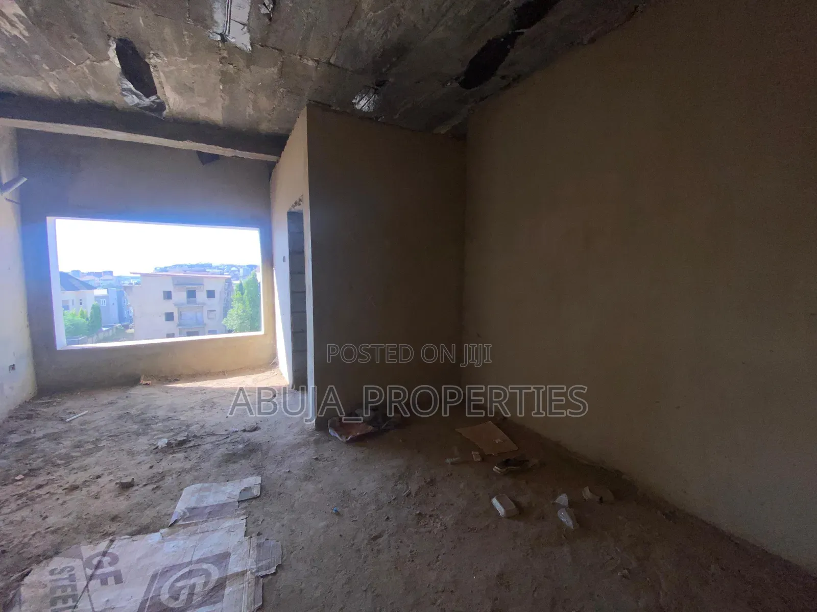 5bdrm Duplex in In A Mini Estate, Guzape District for sale in Guzape District