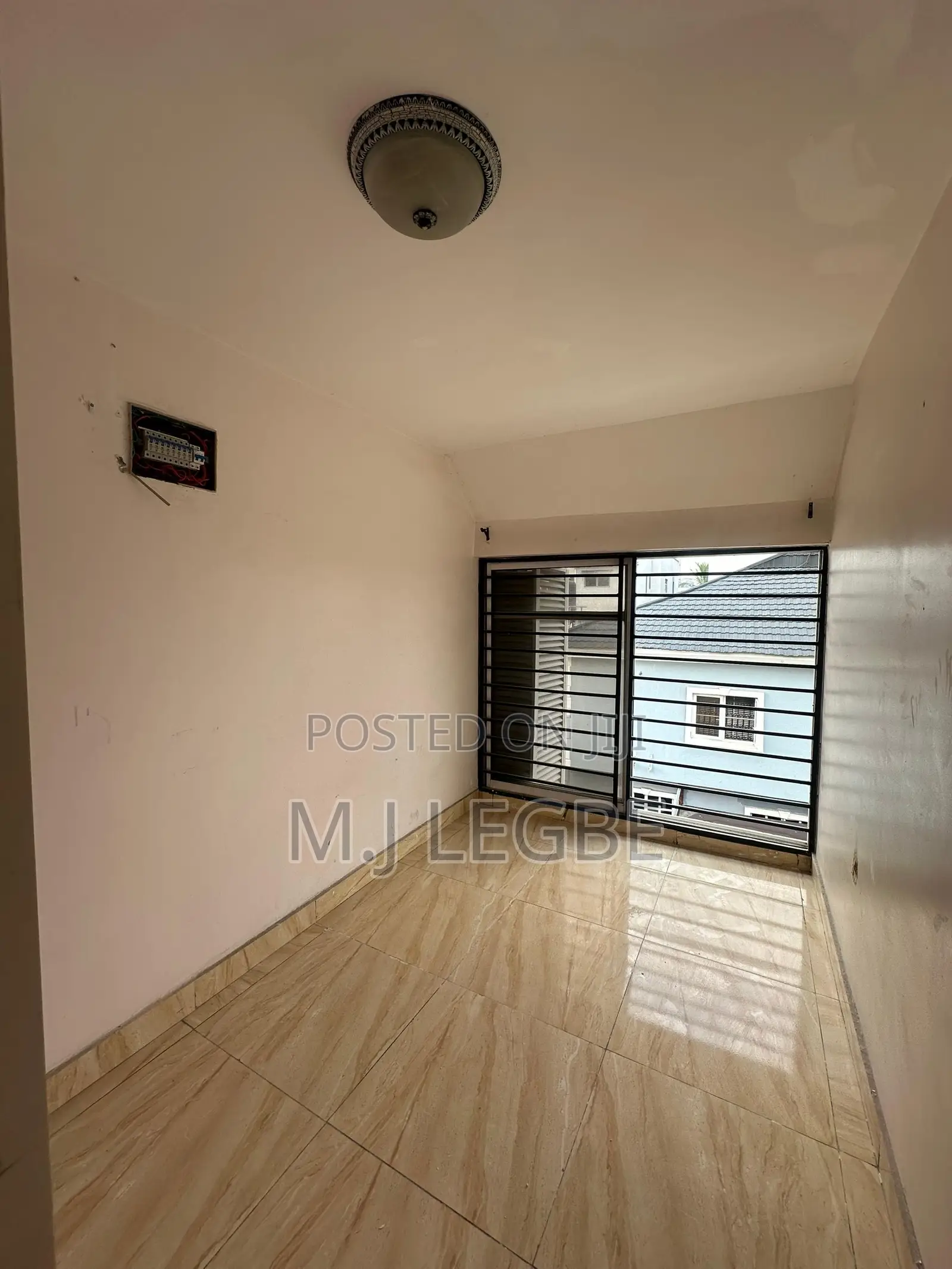 1bdrm Apartment in Phase 1, Lekki for rent in Lekki