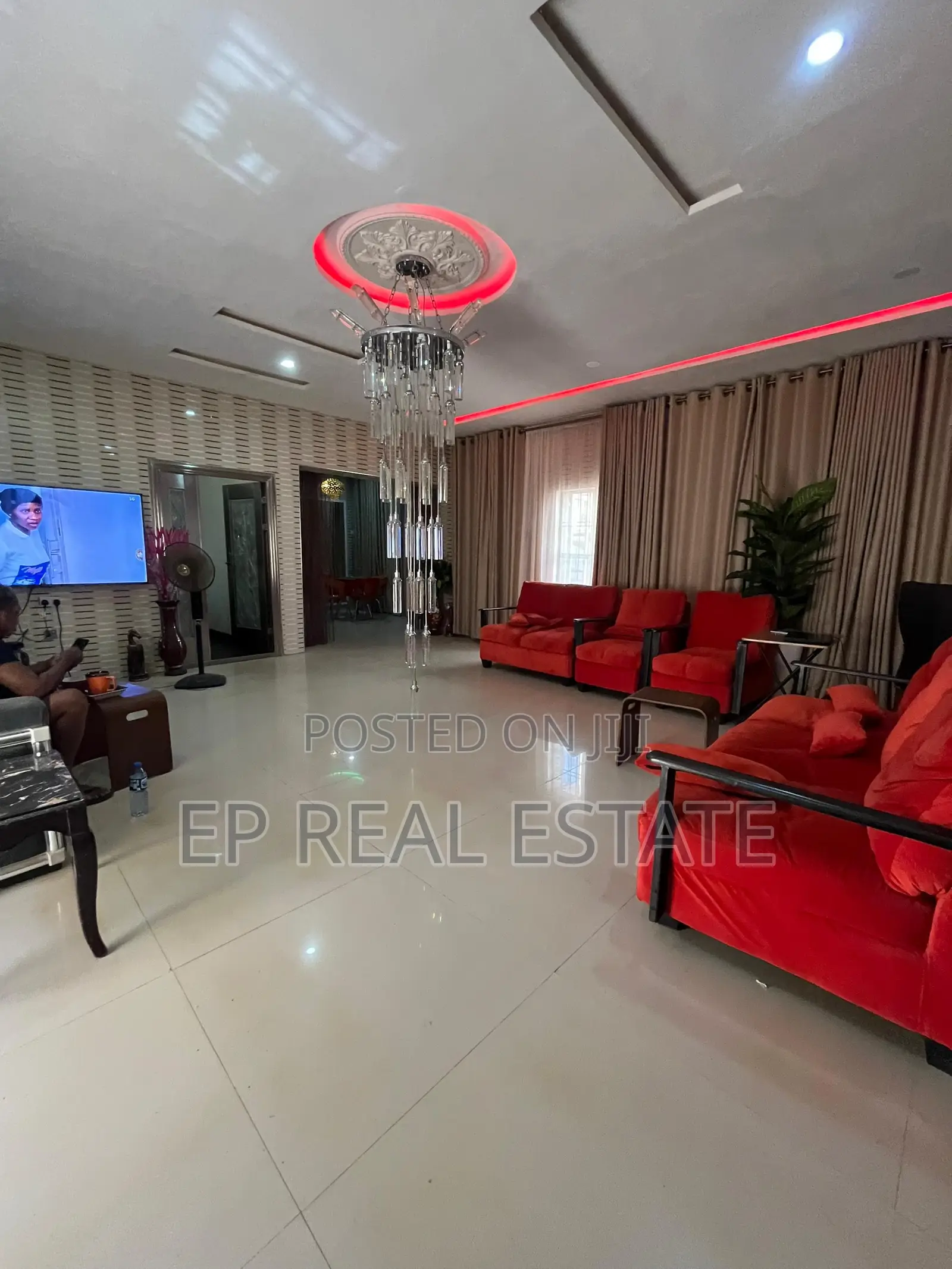 5bdrm Duplex in Apo Resettlement for sale in Apo Resettlement