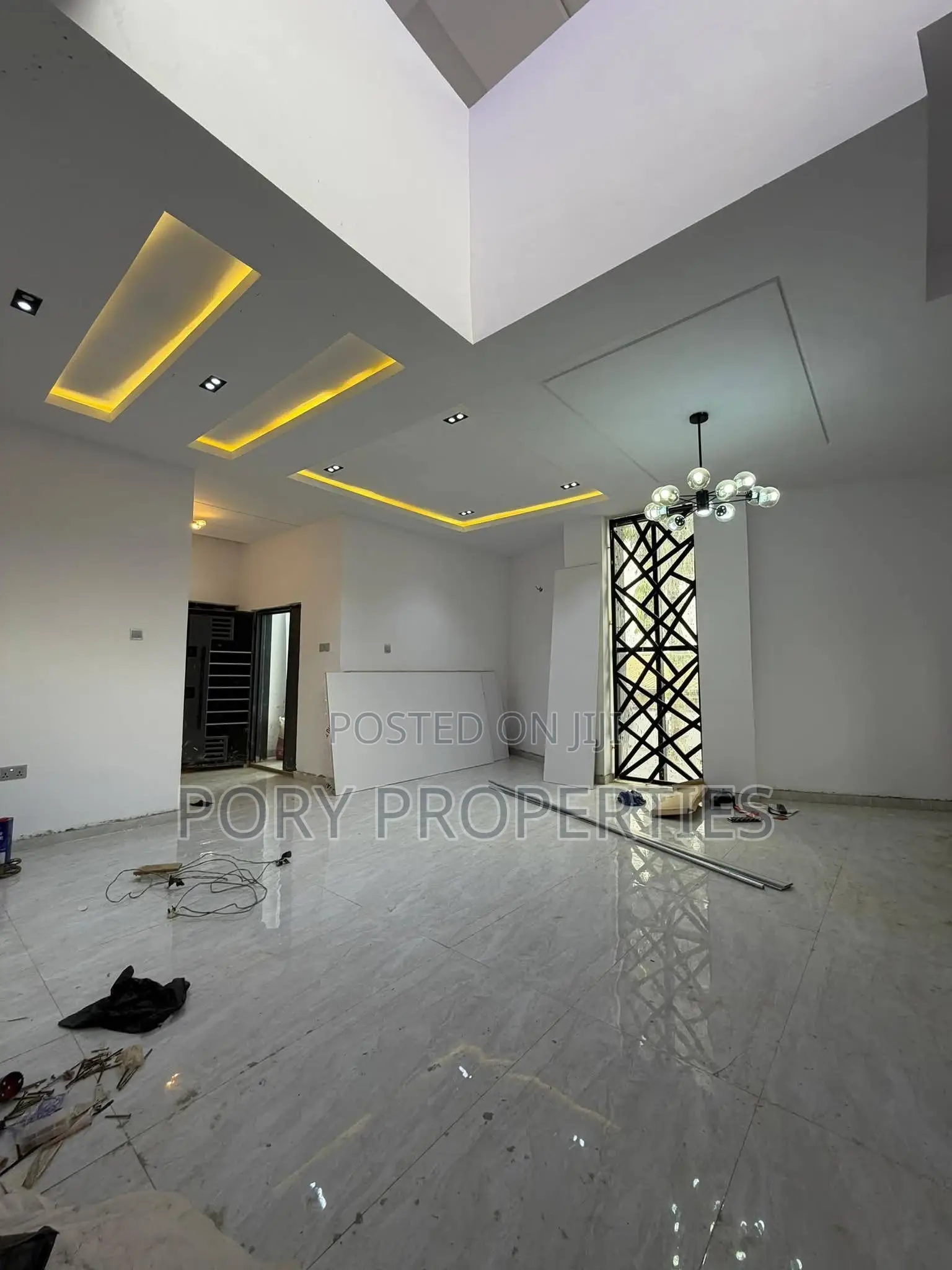 Furnished 4bdrm Duplex in Alalubosa for sale in Alalubosa