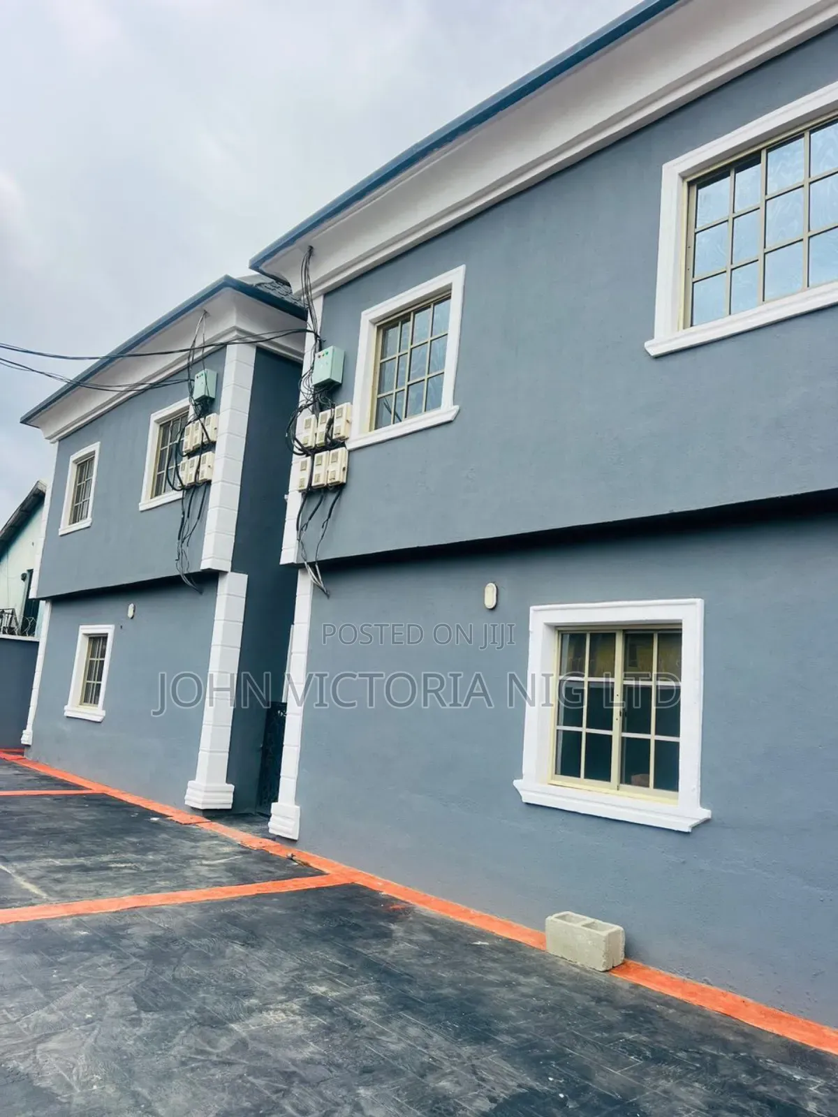 20bdrm Block of Flats in Igondu Phase 1, Back, Ikotun/Igando for sale in Ikotun/Igando