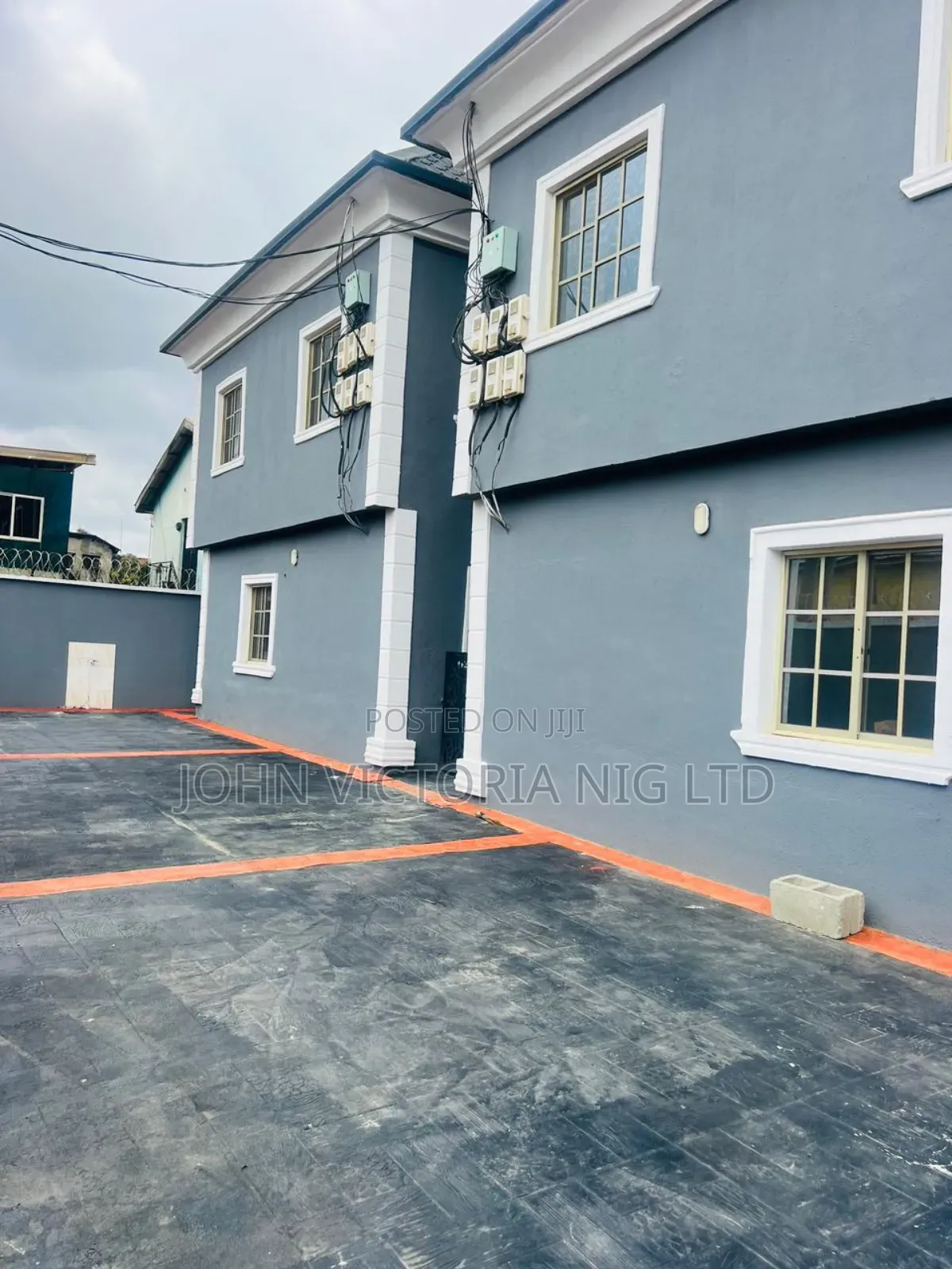 20bdrm Block of Flats in Igondu Phase 1, Back, Ikotun/Igando for sale in Ikotun/Igando