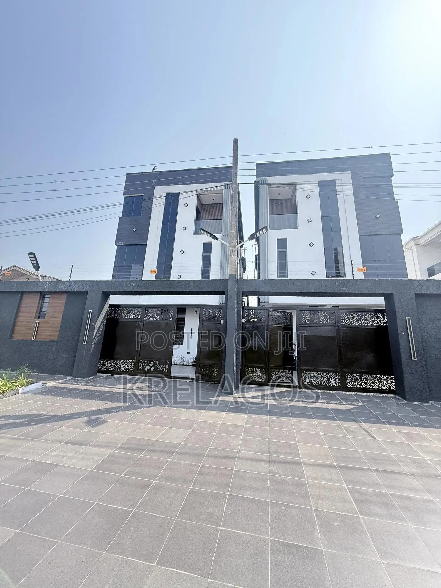5bdrm Duplex in Lekki for sale in Lekki Phase 1