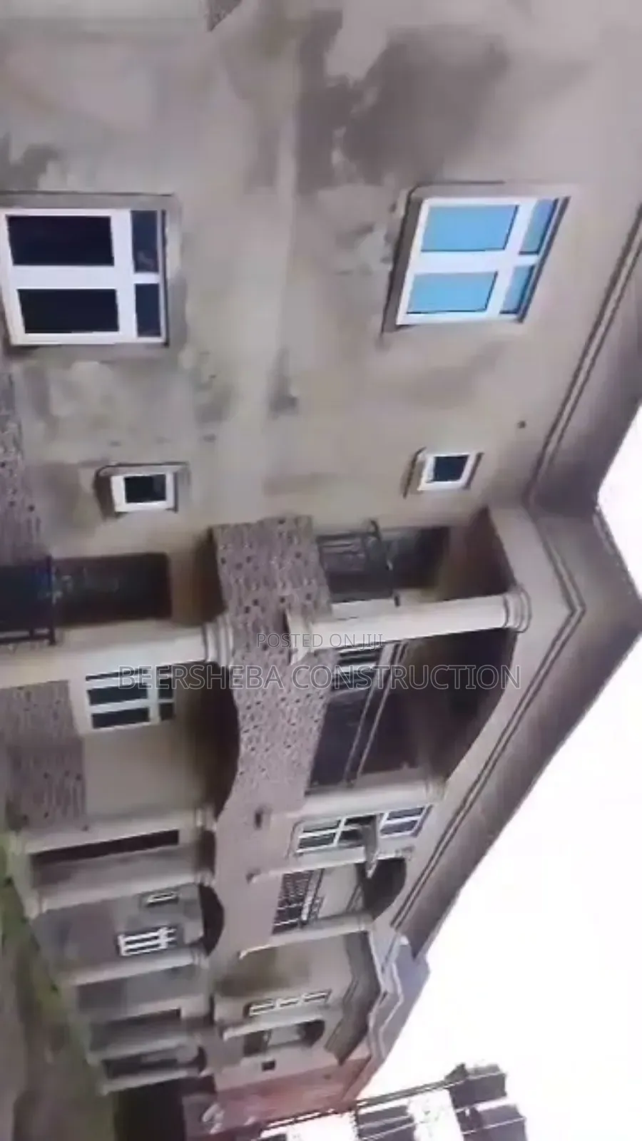 6bdrm Block of Flats in Iyagu Estate, Awka for sale in Awka