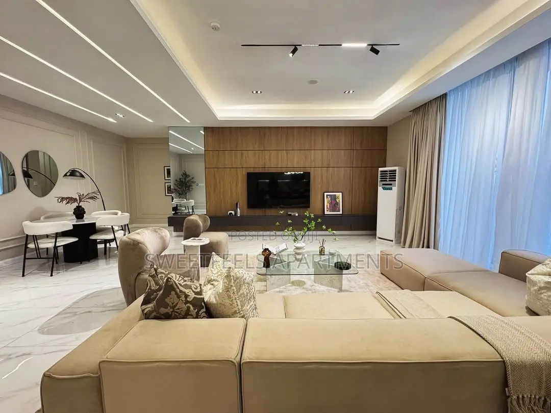 Minimalist 2 Bedroom Apartment in Ilaje / Lekki