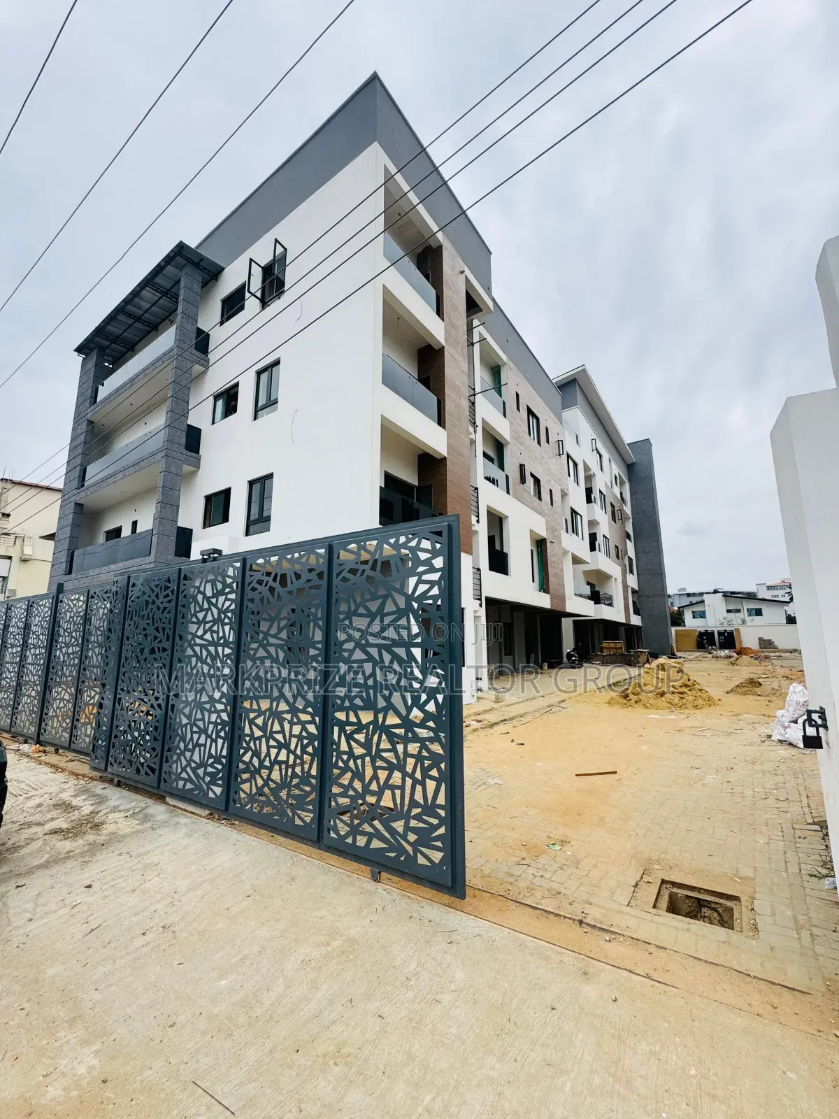 2bdrm Apartment In Ikeja Gra For Sale in Ikeja GRA