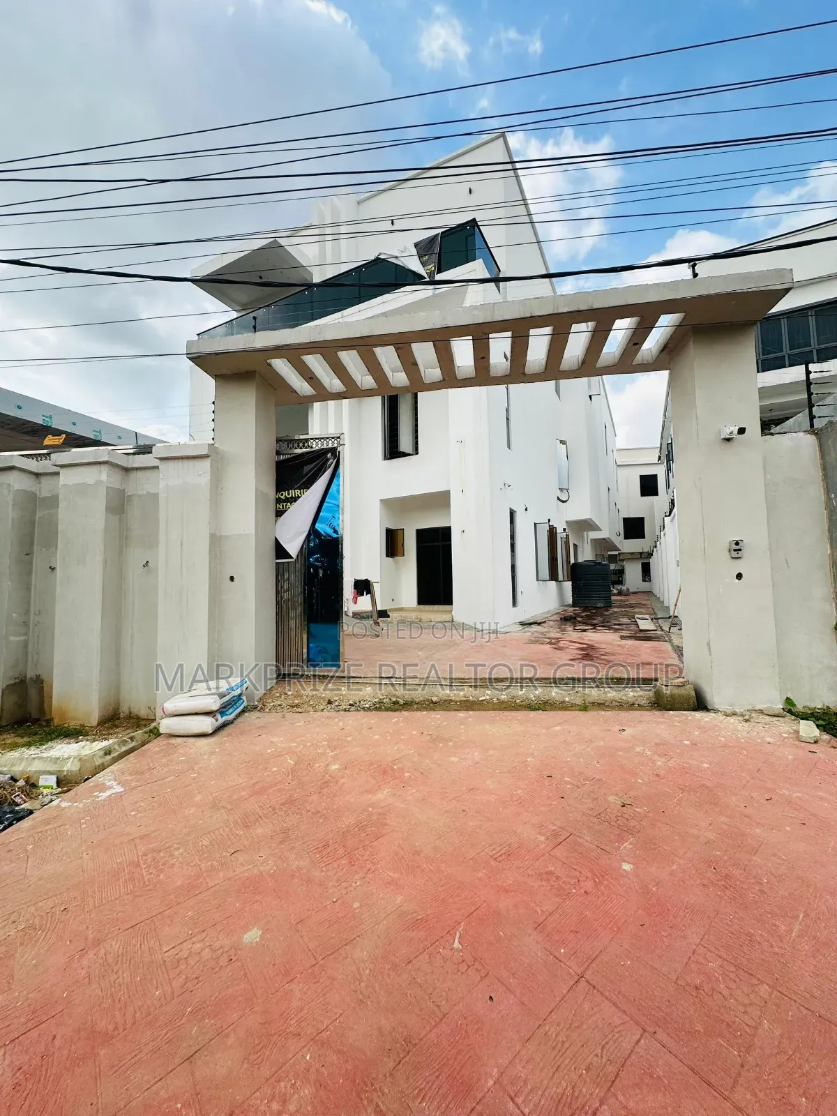 7bdrm Duplex in Ikeja Gra for sale in Ikeja GRA