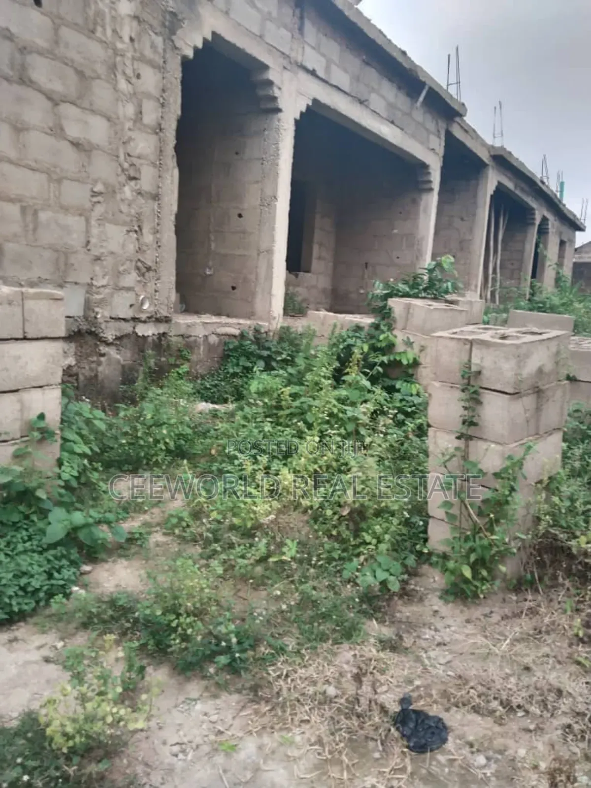 2bdrm Block of Flats in Alegongo Akobo for sale in Akobo