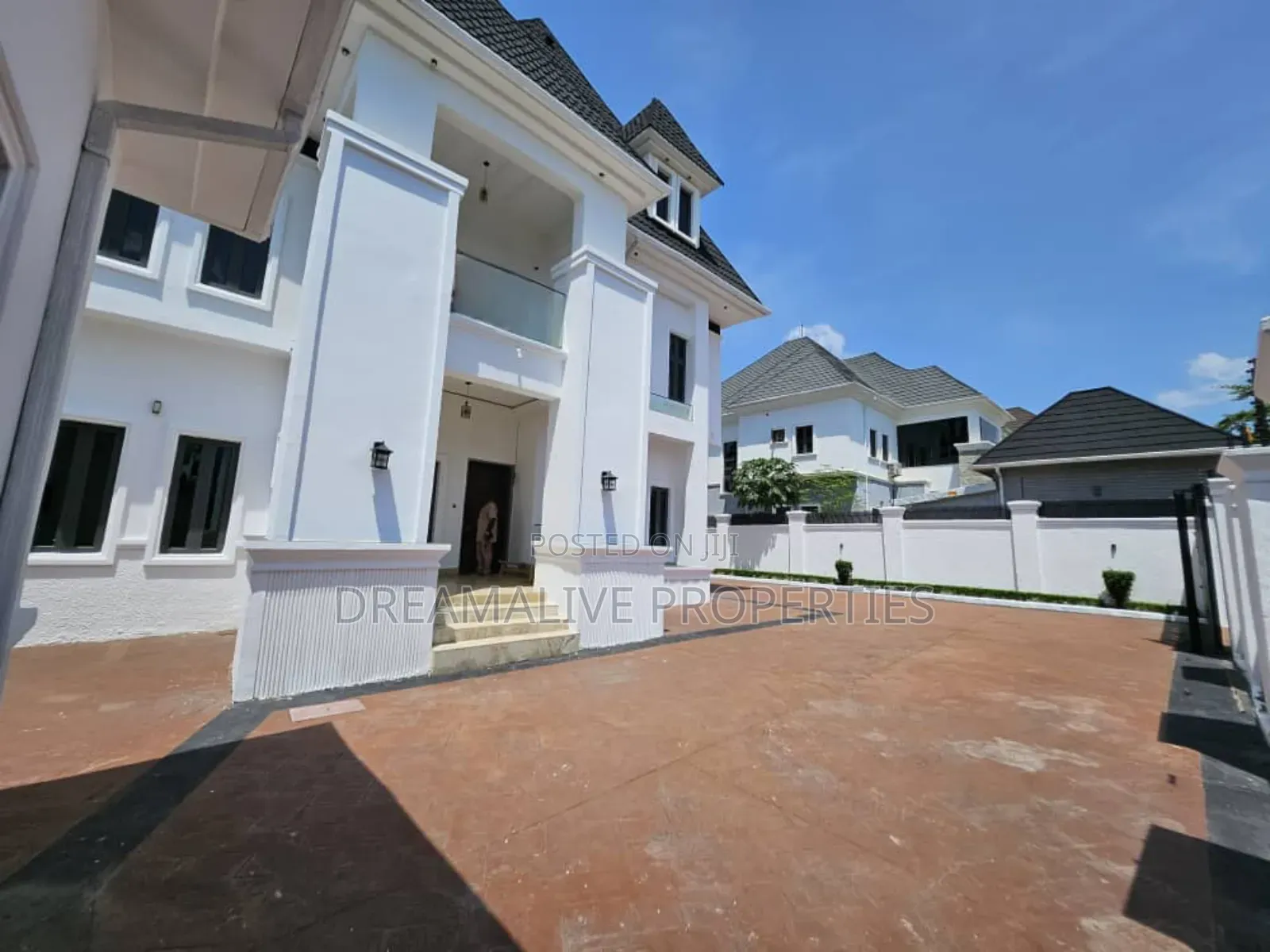 6bdrm Duplex in Estate, Gwarinpa for sale in Gwarinpa