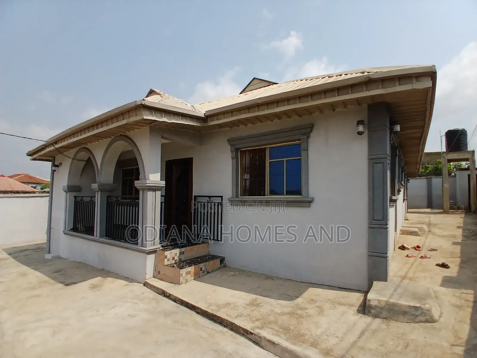 4bdrm Bungalow in Idi Osan, Olodo, Ibadan for sale in Ibadan