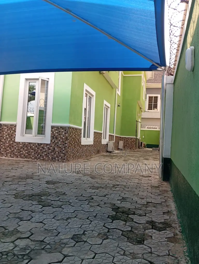 4bdrm Block of Flats in Magodo Isheri for rent in Magodo Isheri