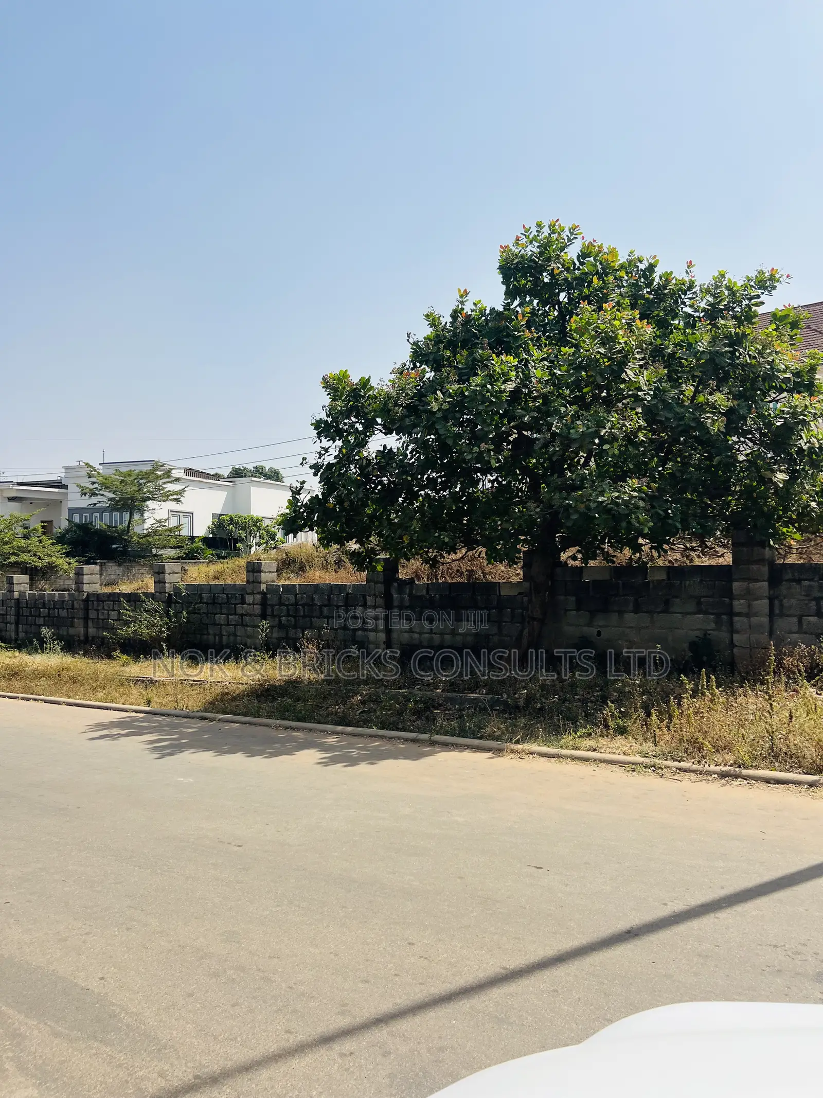 Coner Piece Plot 2000sqm in Guzape District