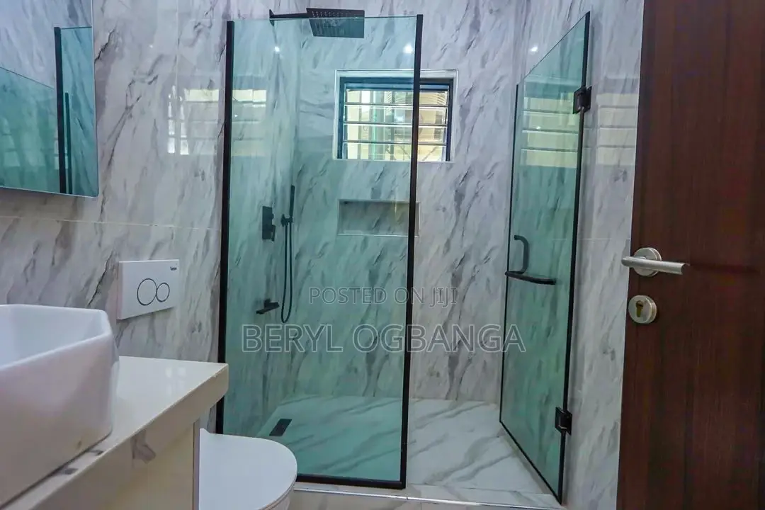 4bdrm Duplex in Osapa london for sale in Osapa london
