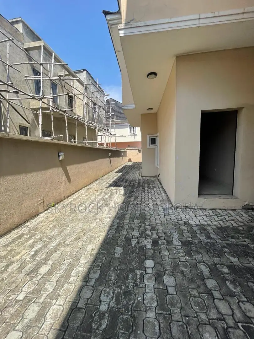 3bdrm Duplex in Chevron for rent in Chevron