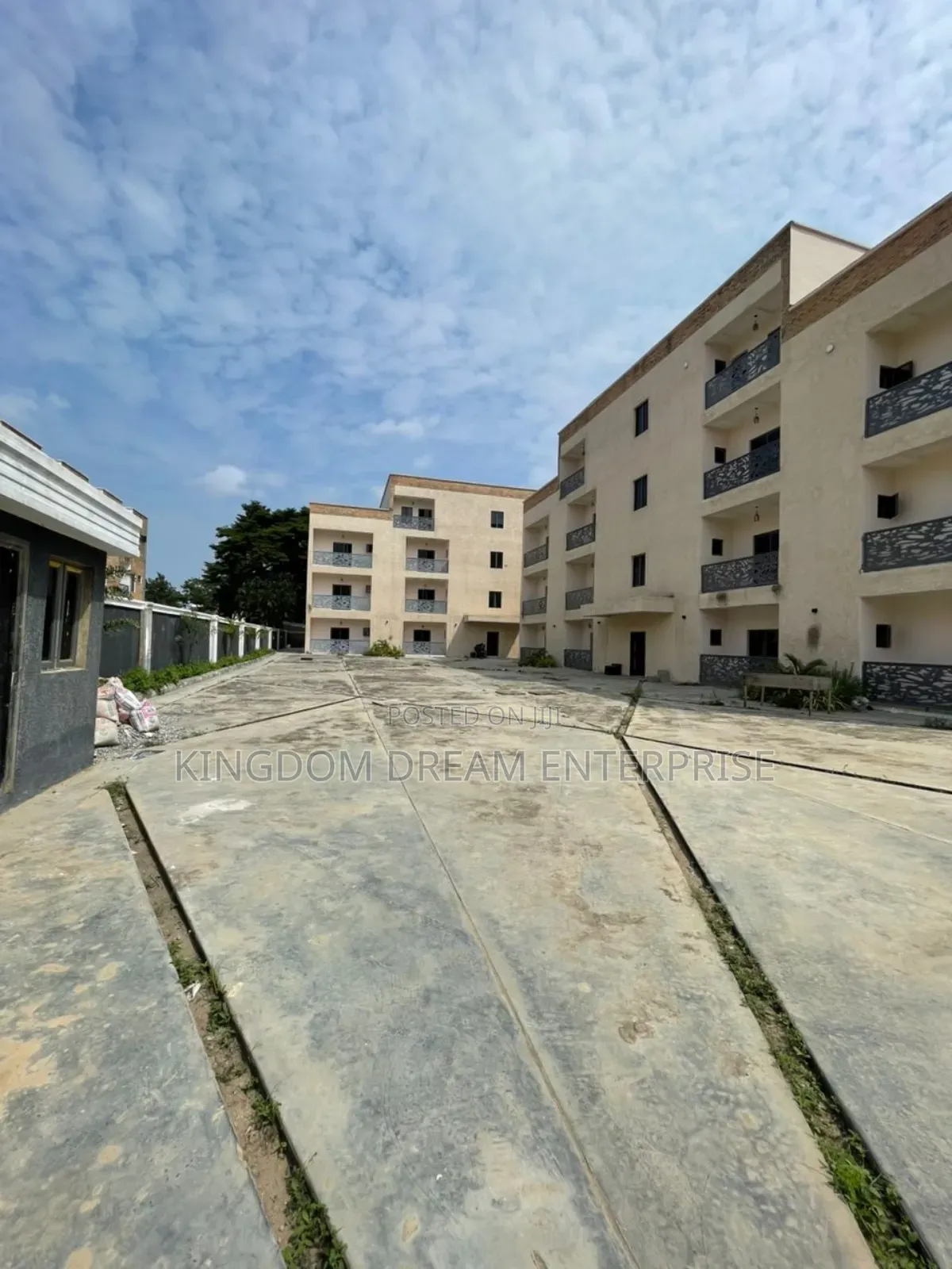 3bdrm Apartment in Ikeja Gra for sale in Ikeja GRA