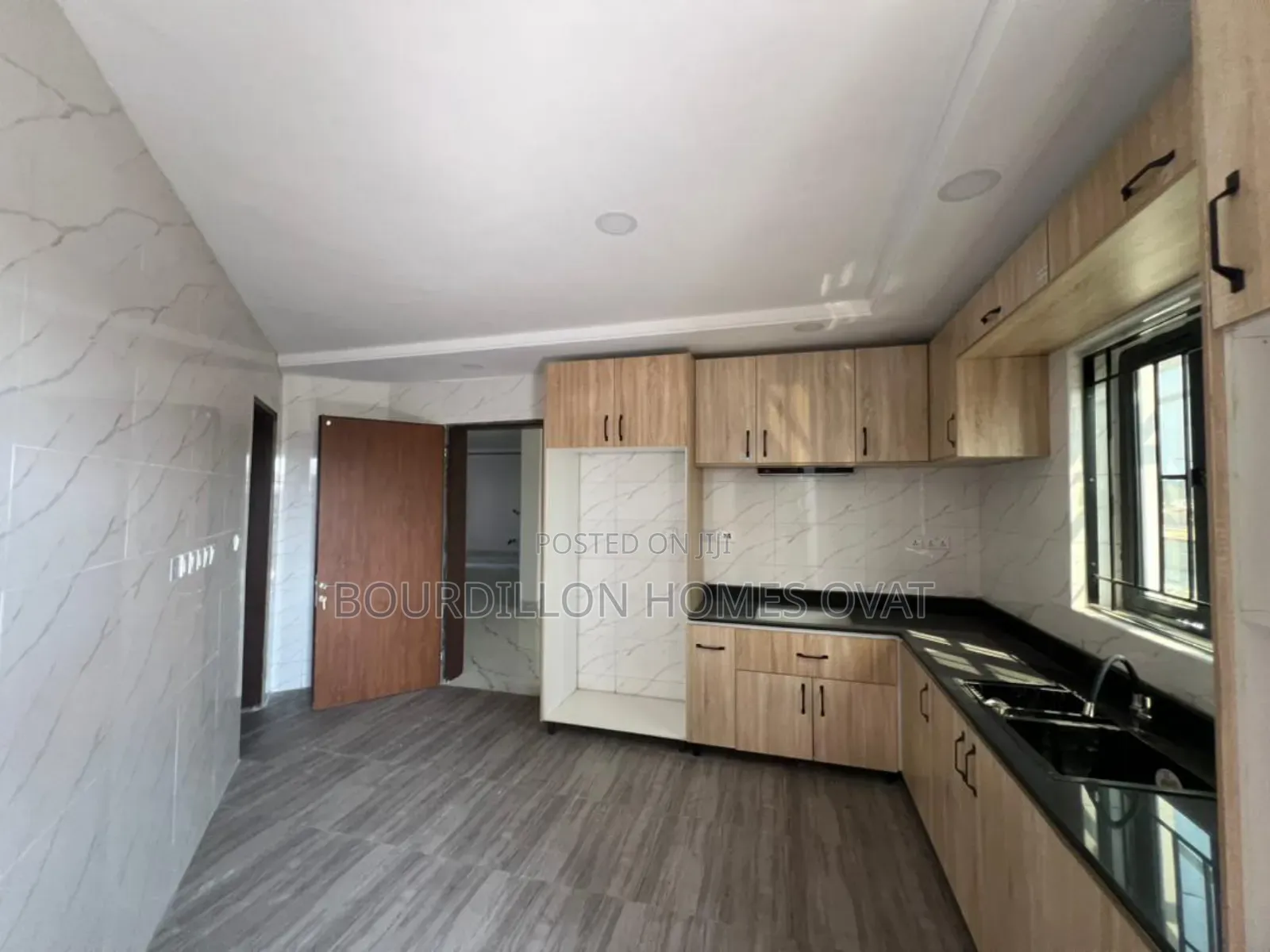 3bdrm Apartment in Lekki Phase 1 Lagos for rent in Lekki Phase 1