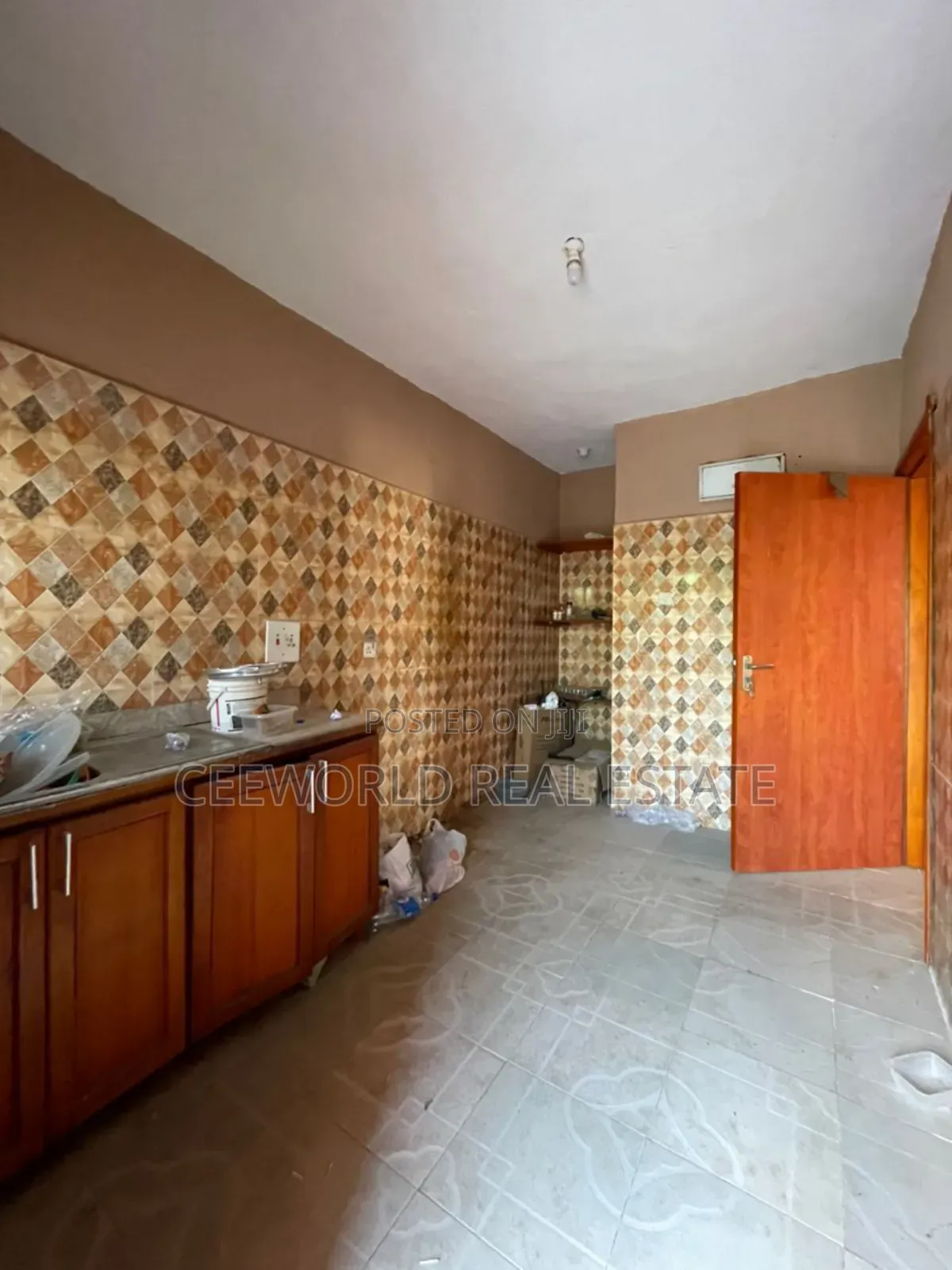 3bdrm Apartment in Main Akala Express for rent in Akala Express