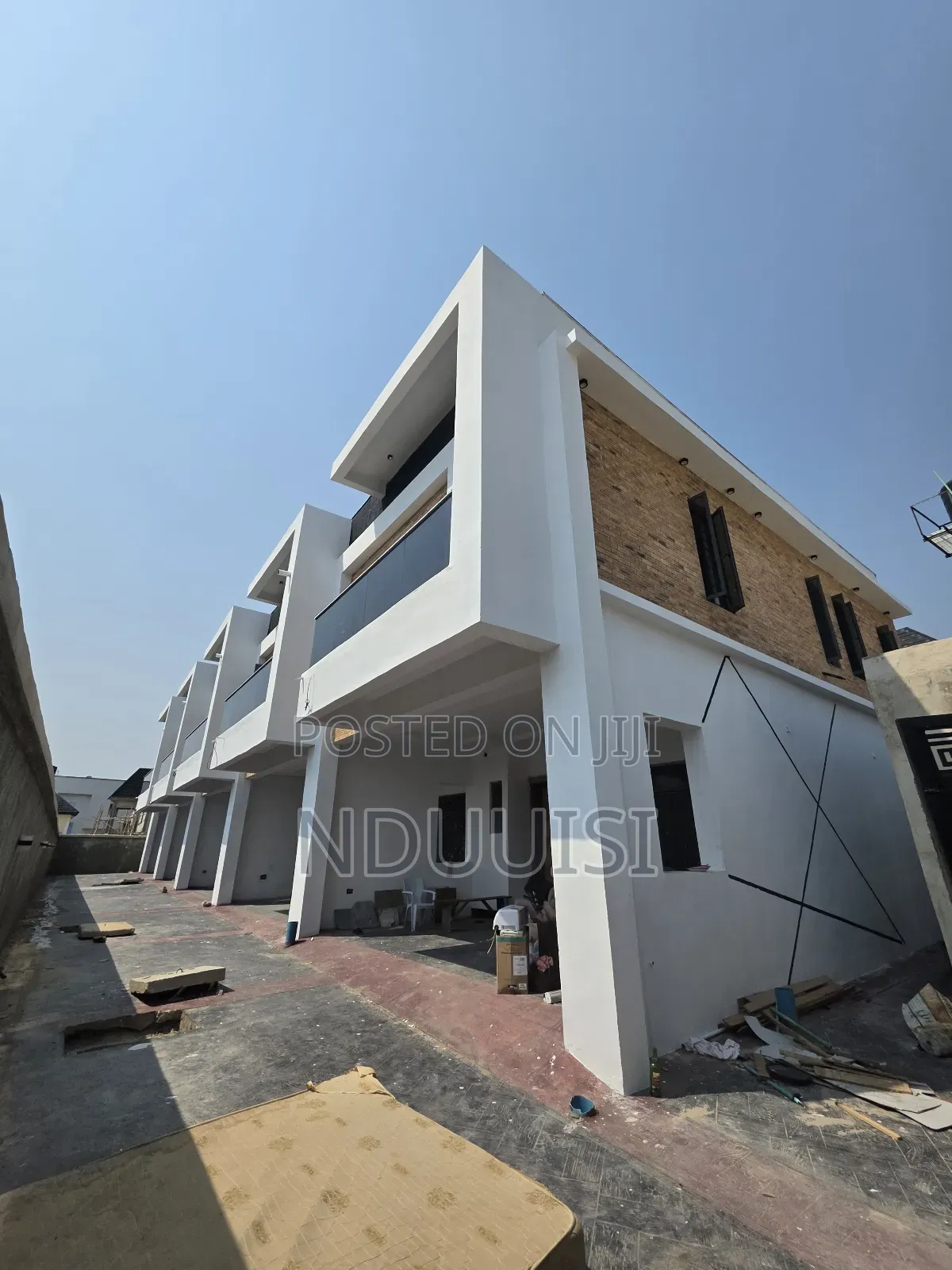 4bdrm Duplex in Ologolo for sale in Ologolo