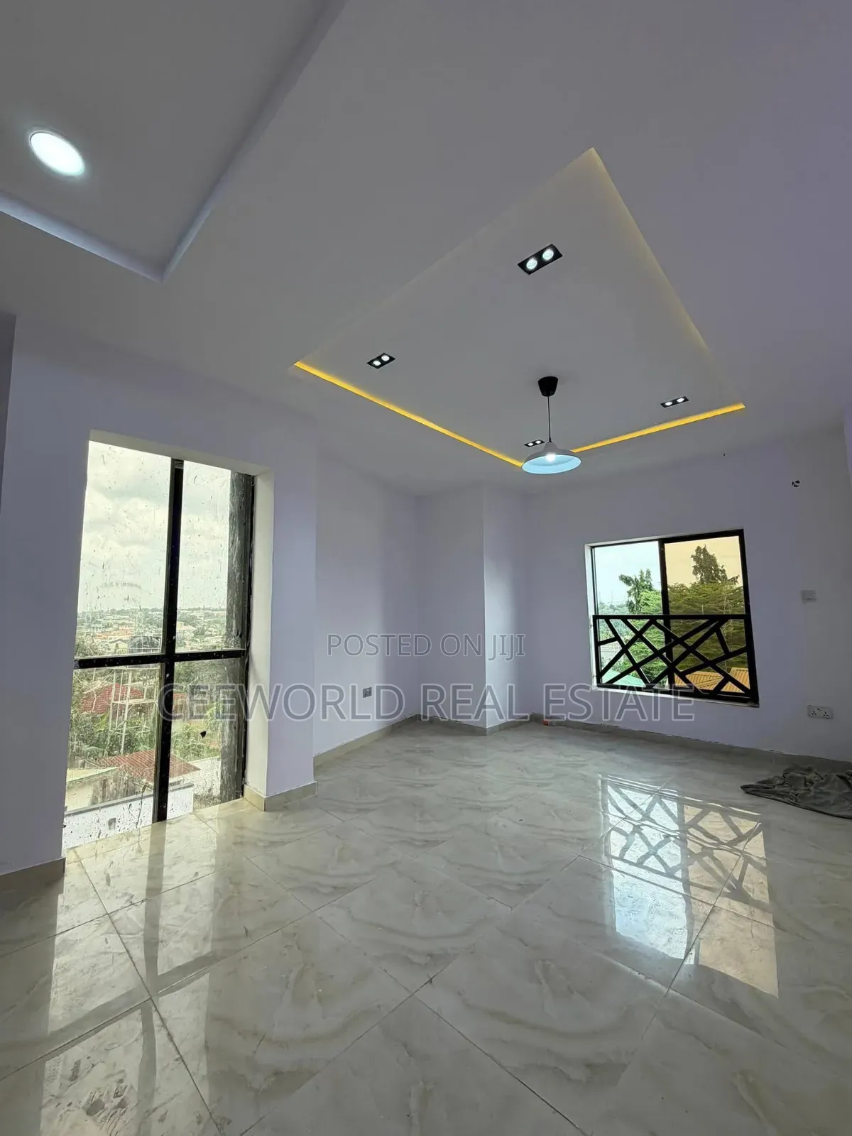 4bdrm Duplex in Alalubosa Gra for sale in Alalubosa