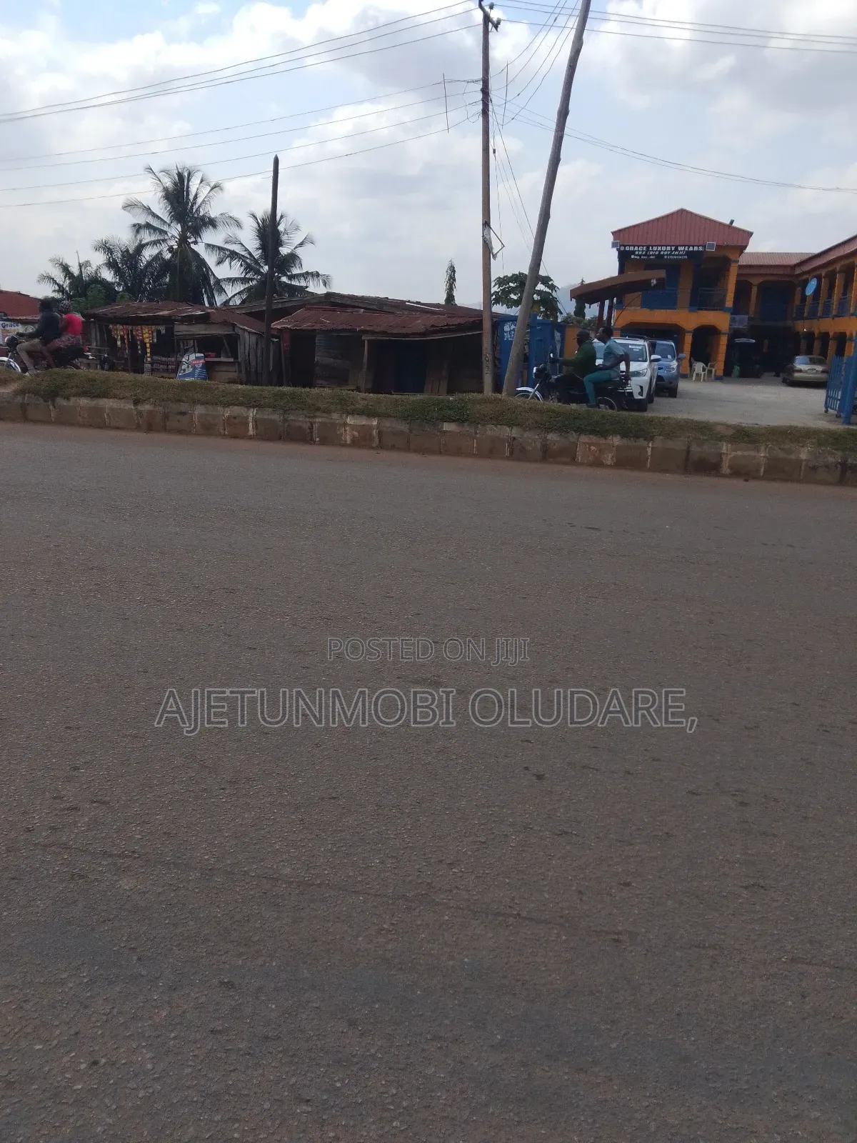 6bdrm Bungalow in Along Ile Abiye for sale in Ado Ekiti