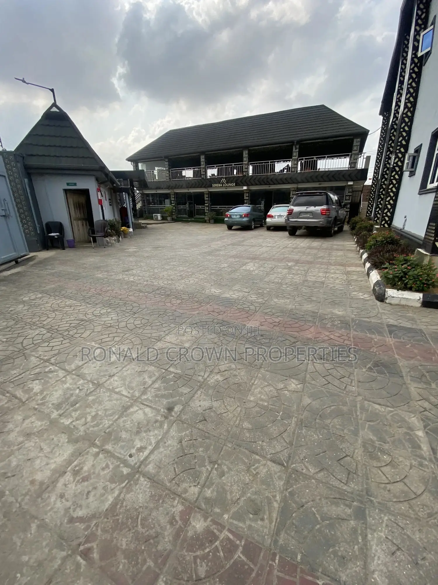 Luxury Functioning Hotel for Sale in Oke-Afa