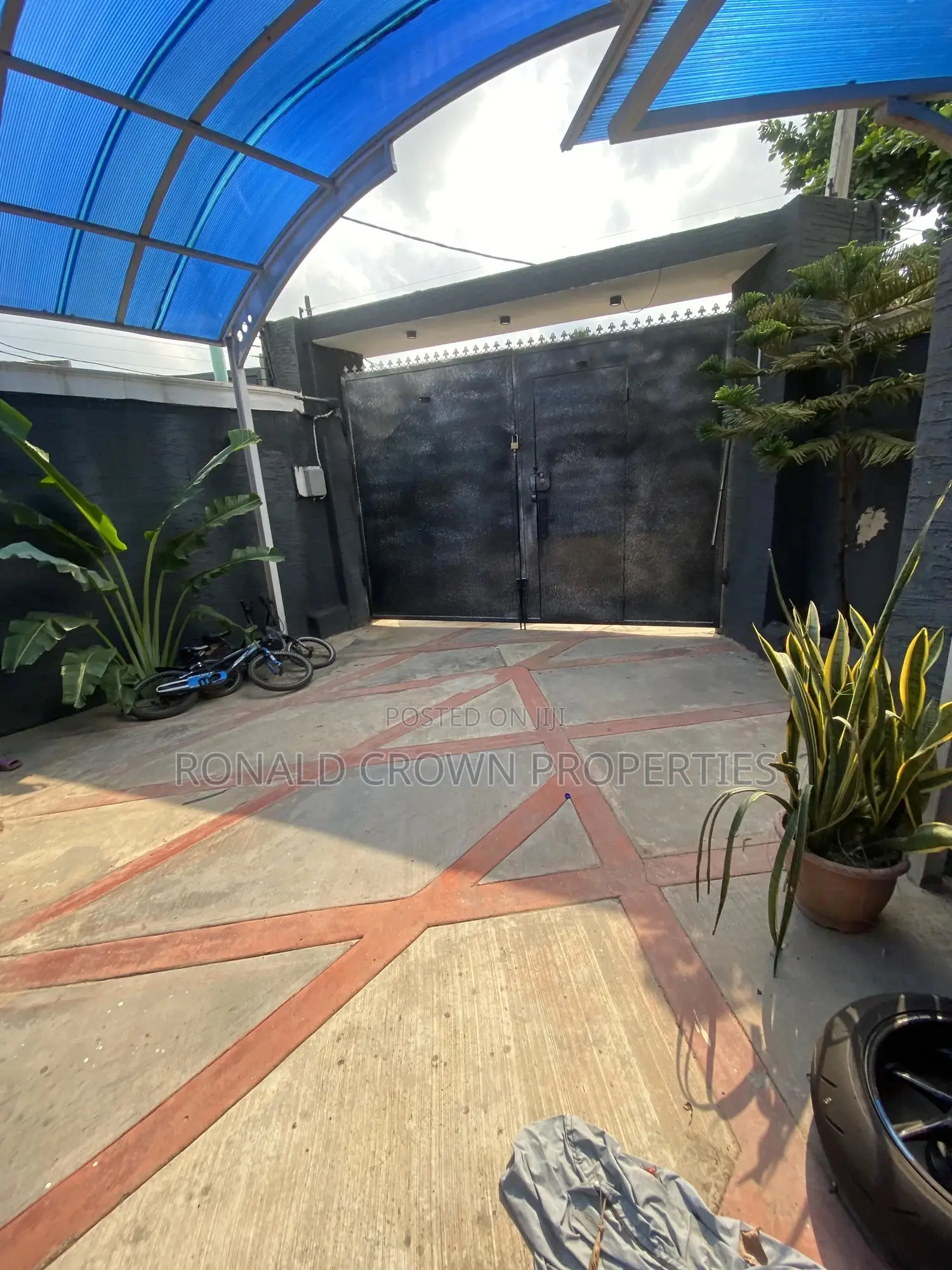 4bdrm Duplex in Ajao Estate for sale in Ajao Estate