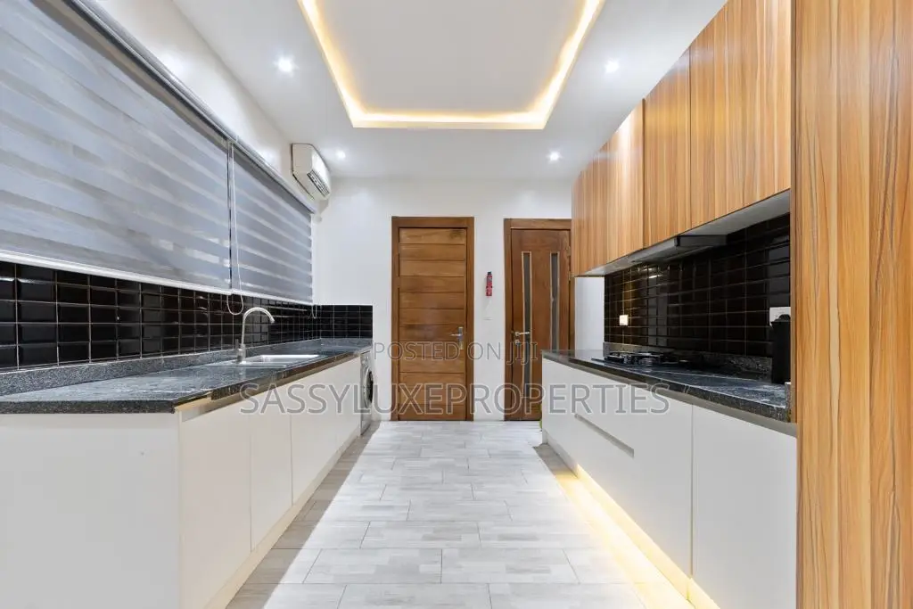 A Luxury Fully Furnished 3 Bedroom Flat in Lekki Phase 1