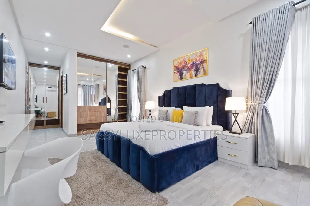 A Luxury Fully Furnished 3 Bedroom Flat in Lekki Phase 1