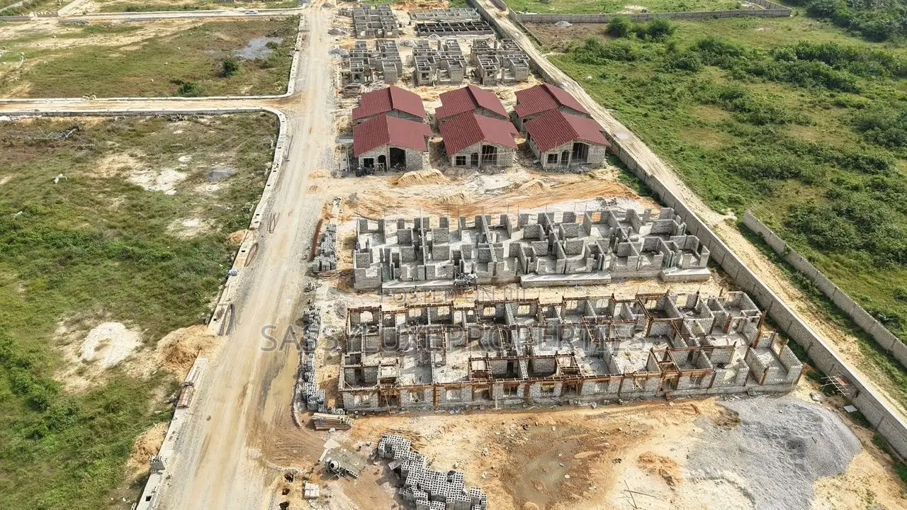 Furnished 2bdrm Bungalow in Lekki Avaition Town for sale in Lekki Expressway
