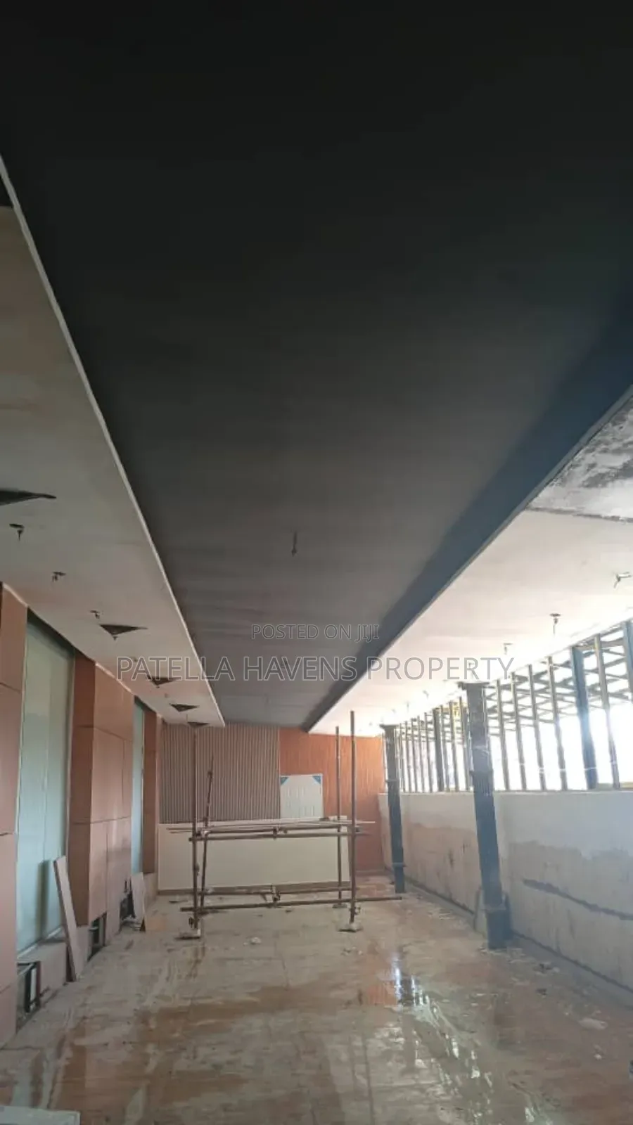 Open Space For Rent In The Biggest Mall In Abuja in Mabushi