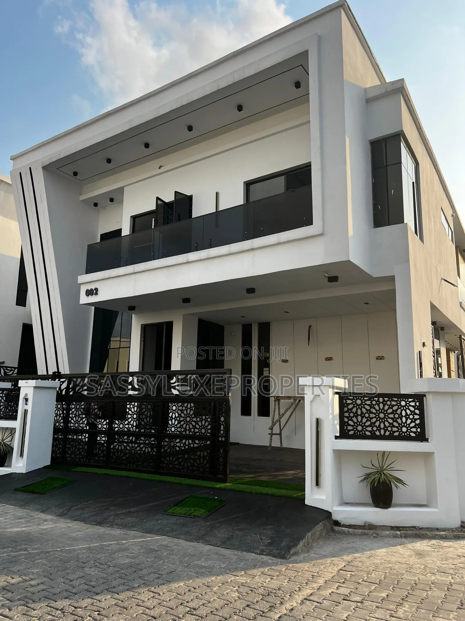Furnished 5bdrm House in Hampton Estate, Chevron for sale in Chevron