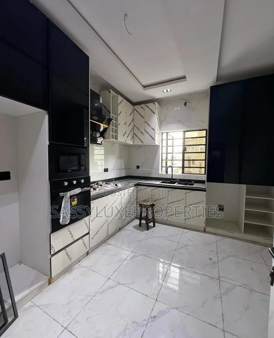Furnished 3bdrm Bungalow in Aja Garden, Lekki Expressway for sale in Lekki Expressway