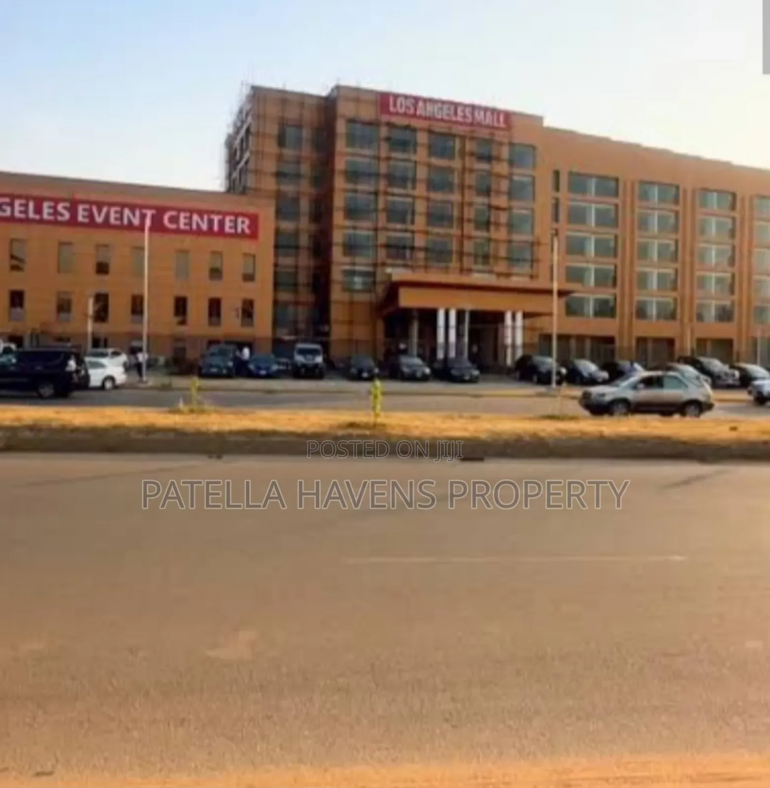 Open Space For Rent In The Biggest Mall In Abuja in Mabushi