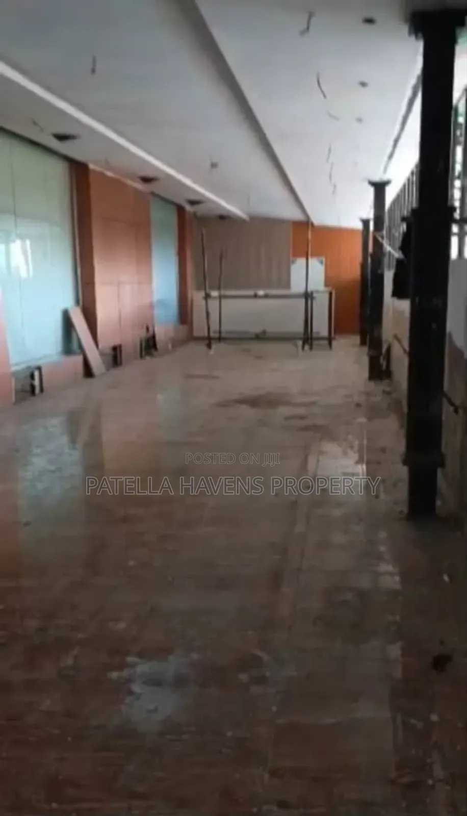 Open Space For Rent In The Biggest Mall In Abuja in Mabushi