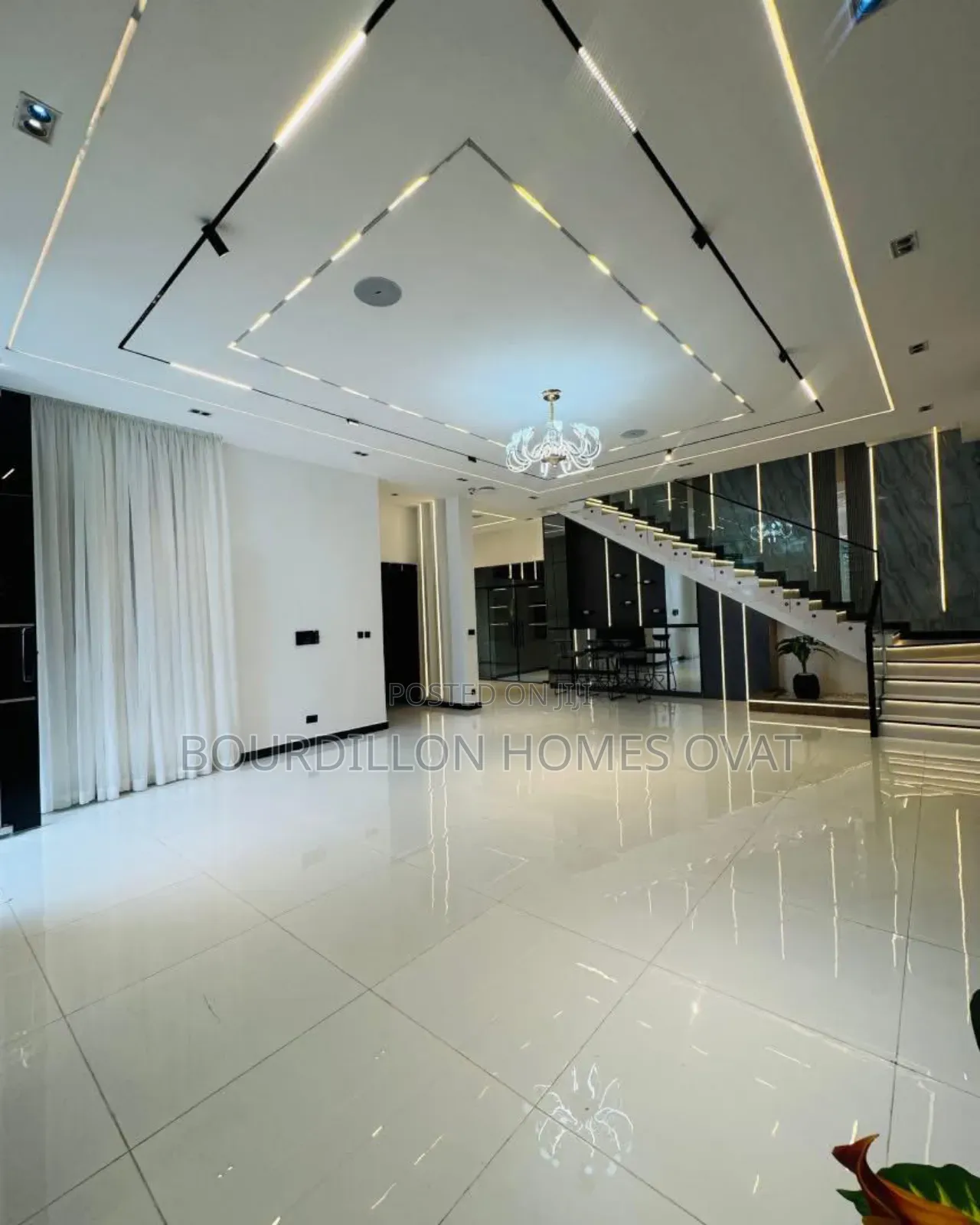 5bdrm Duplex in Chevron Lekki Lagos for sale in Chevron
