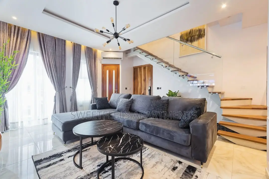 2 Bedroom Maisonette With Top Notch Amenities in Lekki Phase 1